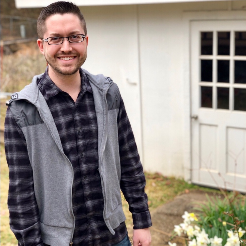 Meet your Posher, Dustin